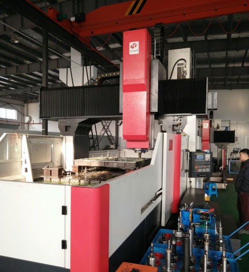 龍門式數(shù)控加工中心.jpg